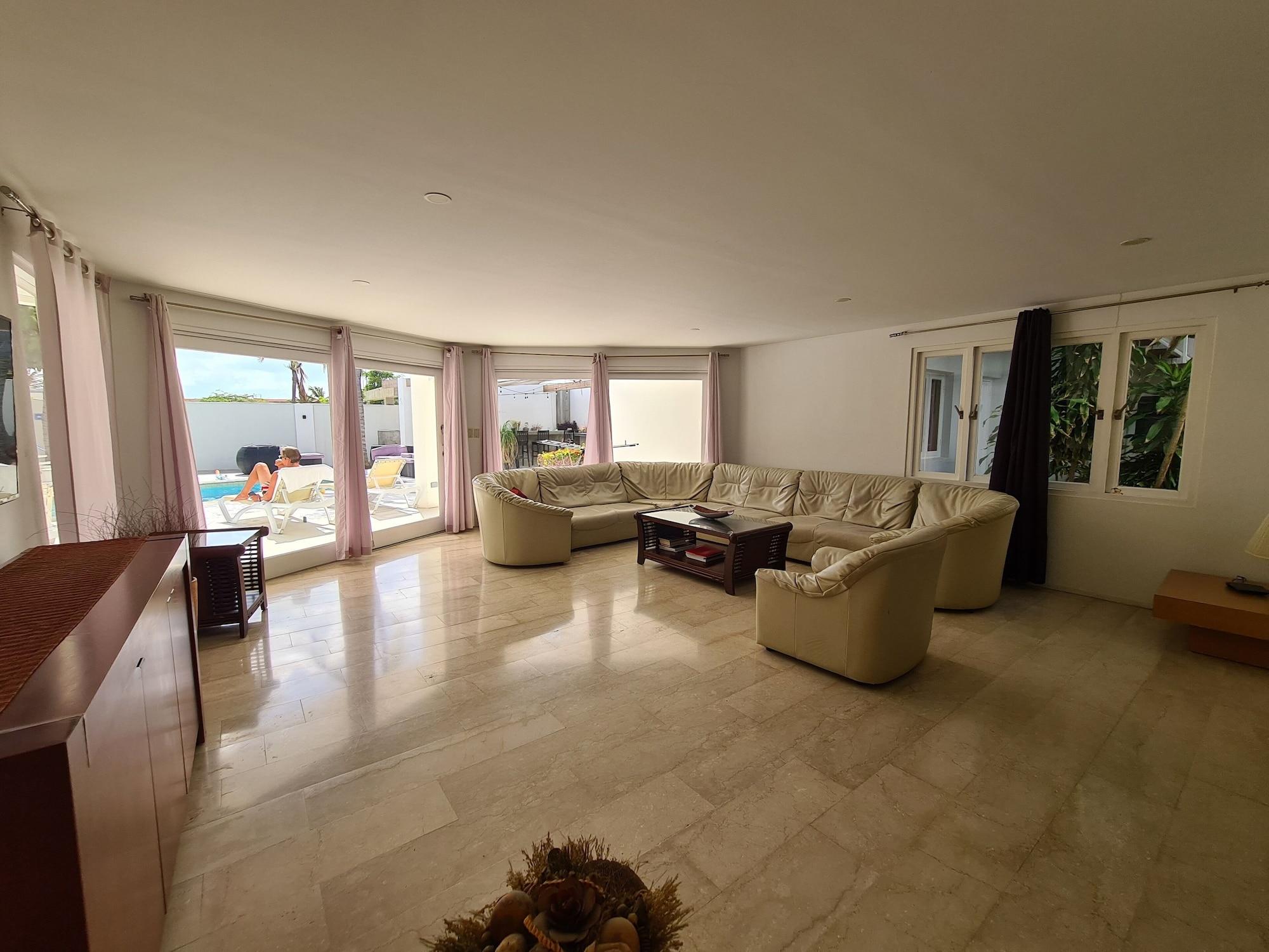 Bubali Villa & Apartments Luaran gambar